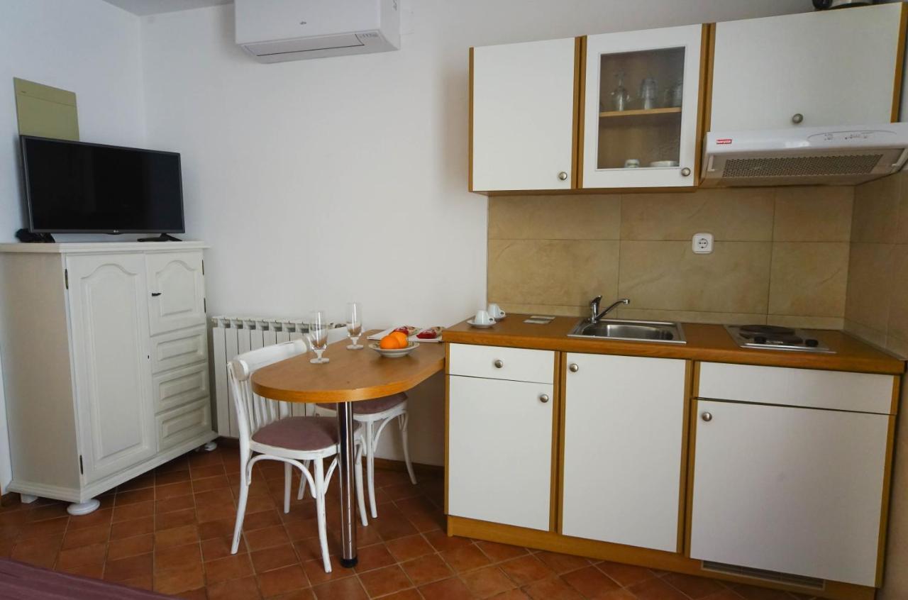 Apartments And Rooms Degra Umag Exterior foto